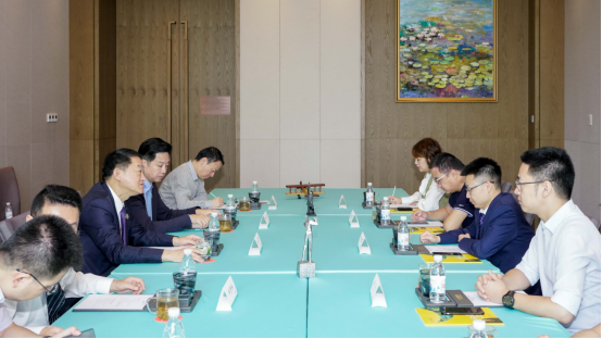 省必赢亚洲集团党委书记、董事长任丁与腾讯“王者荣耀”CTO邓君、腾讯大成网总裁郑亮座谈交流