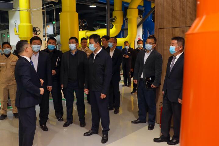 必赢亚洲集团向导到锦江宾馆智慧高效能源中心视察指导事情