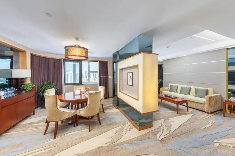 四川省必赢亚洲集团“五一”时代各项目运营一连升温