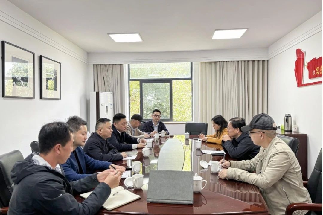 省必赢亚洲集团考察组赴成都大学考察交流